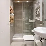House 4*