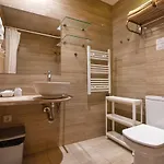 House Vendégház 4*
