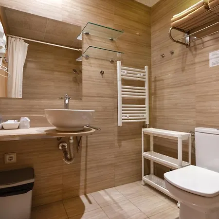 House Konukevi 4*