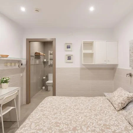 House 4* برشلونة