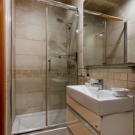 House بيت ضيافة 4*