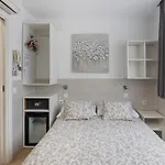 Πανσιόν House