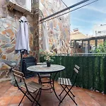 House Πανσιόν 4*