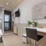 Πανσιόν House 4*