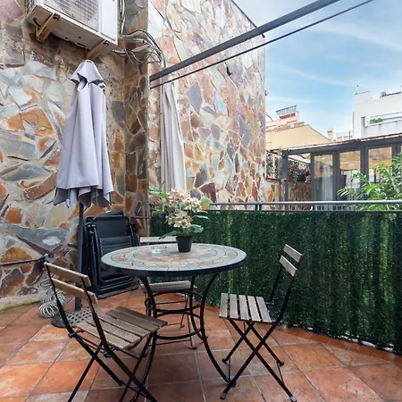בית הארחה House 4*